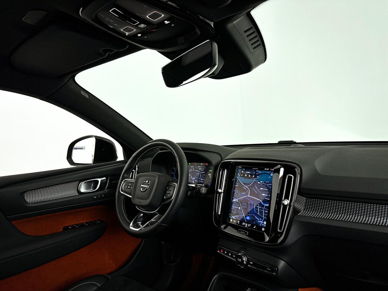 Volvo XC40 Recharge P8 AWD R-Design | Panoramadak | 360° camera | Harman Kardon | Stoel- en Stuurverwarming