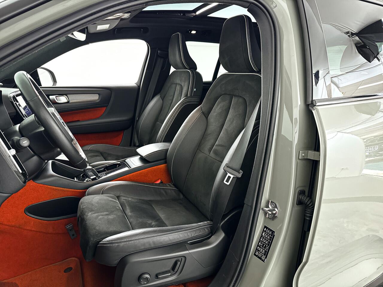 Volvo XC40 Recharge P8 AWD R-Design | Panoramadak | 360° camera | Harman Kardon | Stoel- en Stuurverwarming