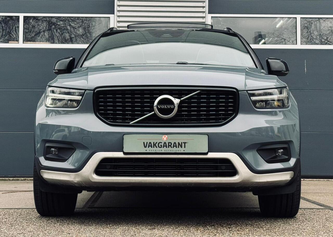 Volvo XC40 1.5 T5 R-Design |Pano |Harman/Kardon |Trekhaak |Sfeer |Alcantara
