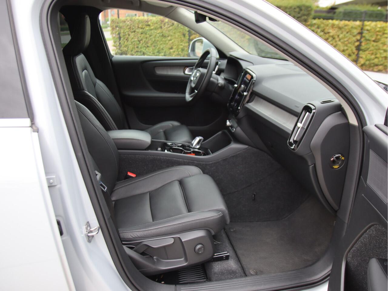 Volvo XC40 1.5 T4 Recharge Inscription Camera/Carplay, Leder, 4x stoel&stuur verwarming Eindejaar aanbieding!