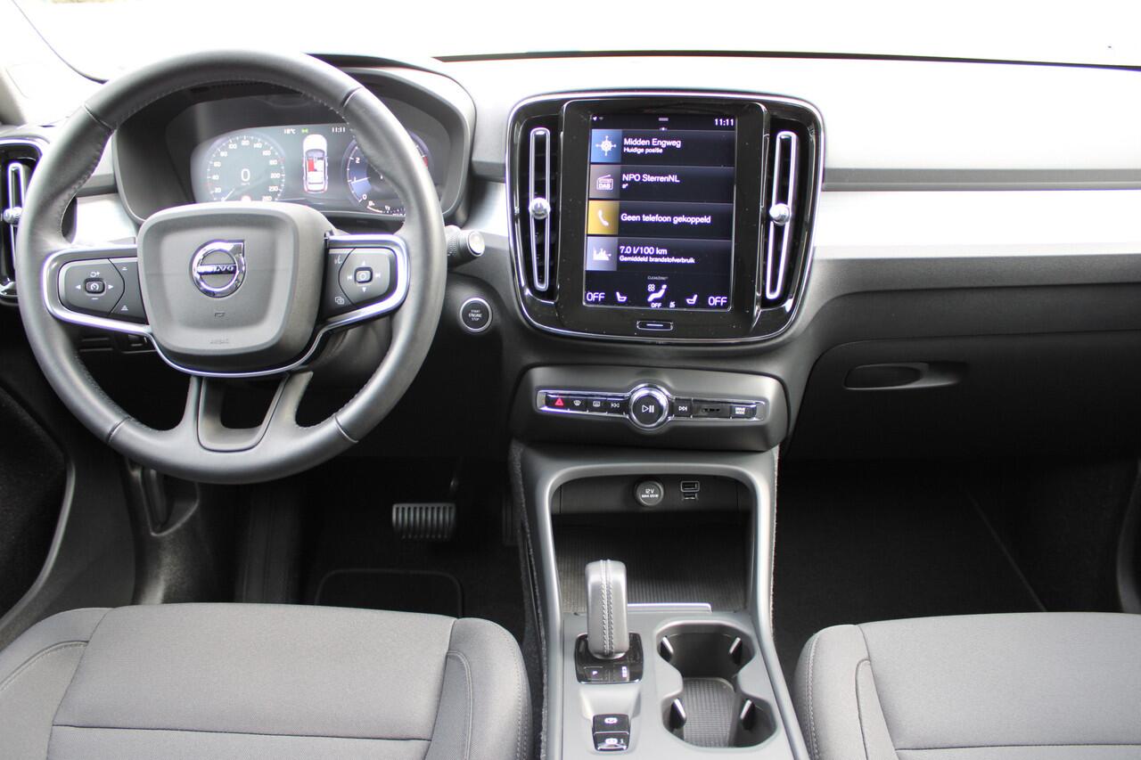 Volvo XC40 1.5 T3 Momentum | Trekhaak | Cruise control | Navigatie | Stoel/Stuurverwarming