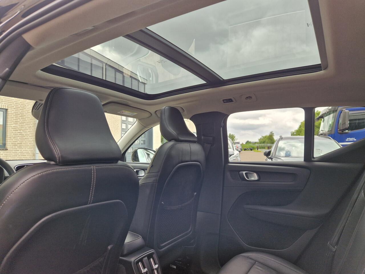 Volvo XC40 2.0 B4 Inscription Pano | 360 Cam | LOUNGE en SEAT PACK