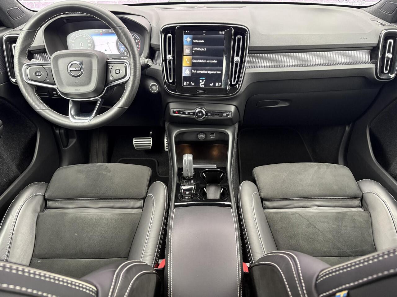 Volvo XC40 1.5 T2 R-Design | LED | Stoel + Stuurverwarming | Blis | Adaptieve Cruise controle | Camera | Panorama dak | Zitvlak verlengers | Elektrische achter klep |