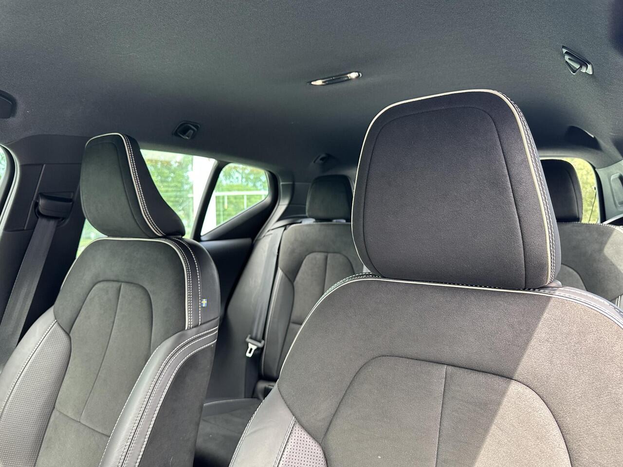 Volvo XC40 1.5 T2 R-Design Automaat / Camera achter / BLIS / Pilot assist / Nubuck bekleding / Carplay / Elek. bedienbare achterklep /