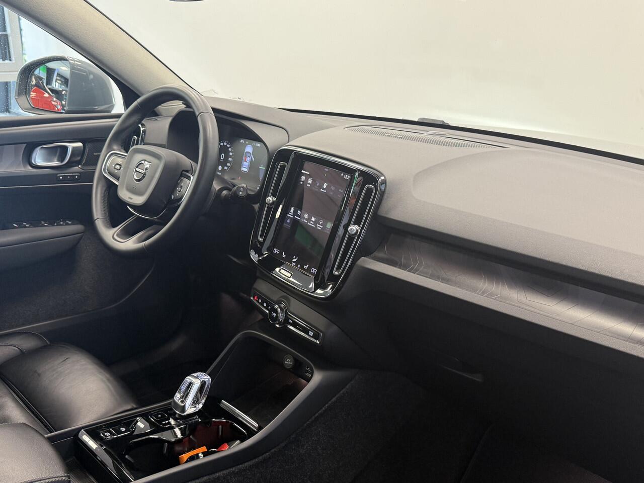 Volvo XC40 1.5 T4 Recharge Inscription H&K Stoel- en stuurverwarming. CC adaptief Leer