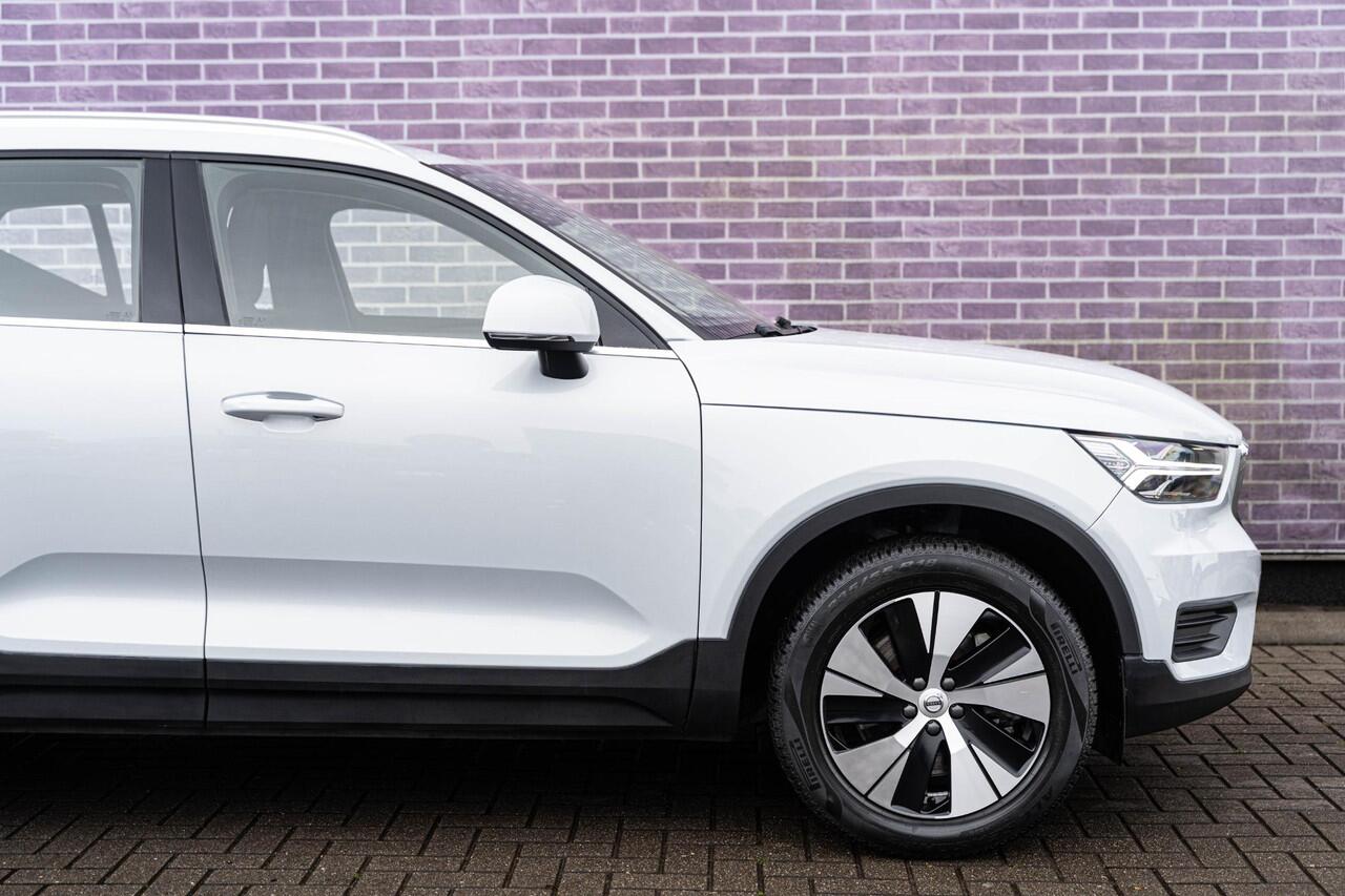 Volvo XC40 1.5 T5 Recharge Inscription Expression | Cruise Control | DAB | 2-zone Climate control | Carplay | Volvo On Call |