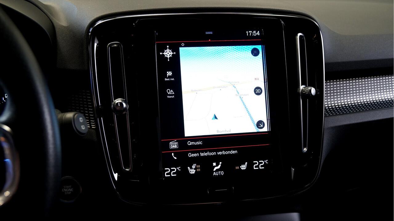 Volvo XC40 Volvo XC40 1.5 T5 Recharge 193kW/262pk DKG7 R-Design BI-TONE + PILOT ASSIST + KEYLESS ENTRY&GO + FULL LED HIGH BEAM + ADAPT.CRUISE + BLIS + LEER/ALCANTARA + STOEL-STUURVERWARMING + LANE ASSIST + CAMERA + PARKSENSOREN V&A + 19" LM-VELGEN!!