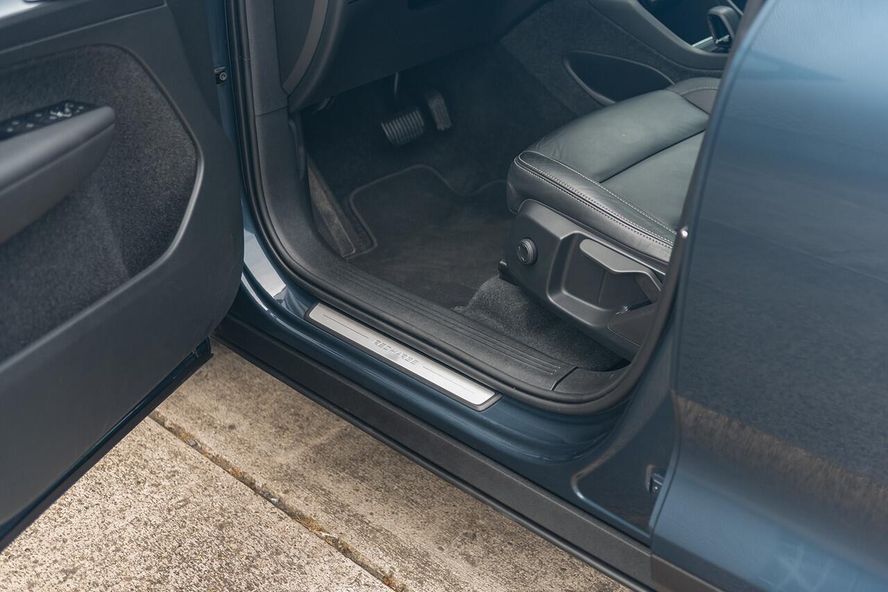 Volvo XC40 T5 Aut. Plug-in Hybrid Inscription Leder Parkeercamera Panoramadak 262pk