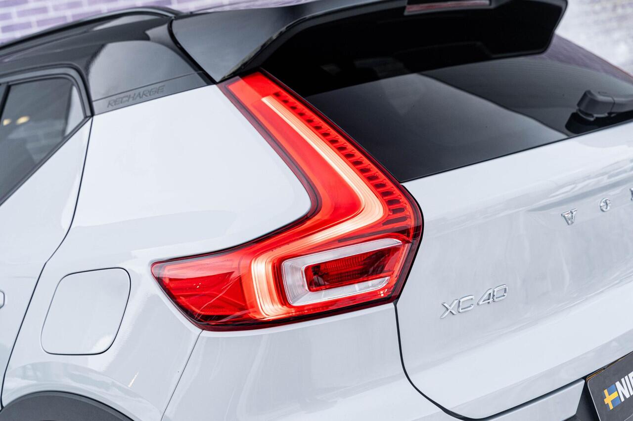 Volvo XC40 Recharge P8 AWD R-Design | Stoel- / Stuurverwarming | Schuif- / Kanteldak | 360 Camera | Harman Kardon Audio | Dodehoekdetectie | Adaptive Cruise Control | Keyless Entry |