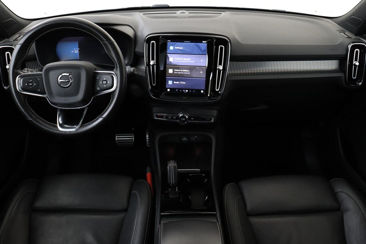Volvo XC40 RECHARGE P8 AWD R-DESIGN -PANO.DAK|HARMAN/KARDON|360°CAM|LEDER|TREKHAAK|WARMTEPOMP|BTW!