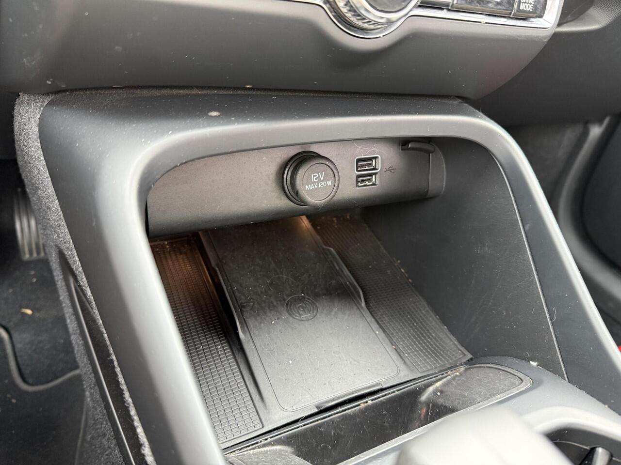 Volvo XC40 1.5 T2 Inscription | LED | Climate | Navigatie | Zitting verlengers | Keyless Entry + Start