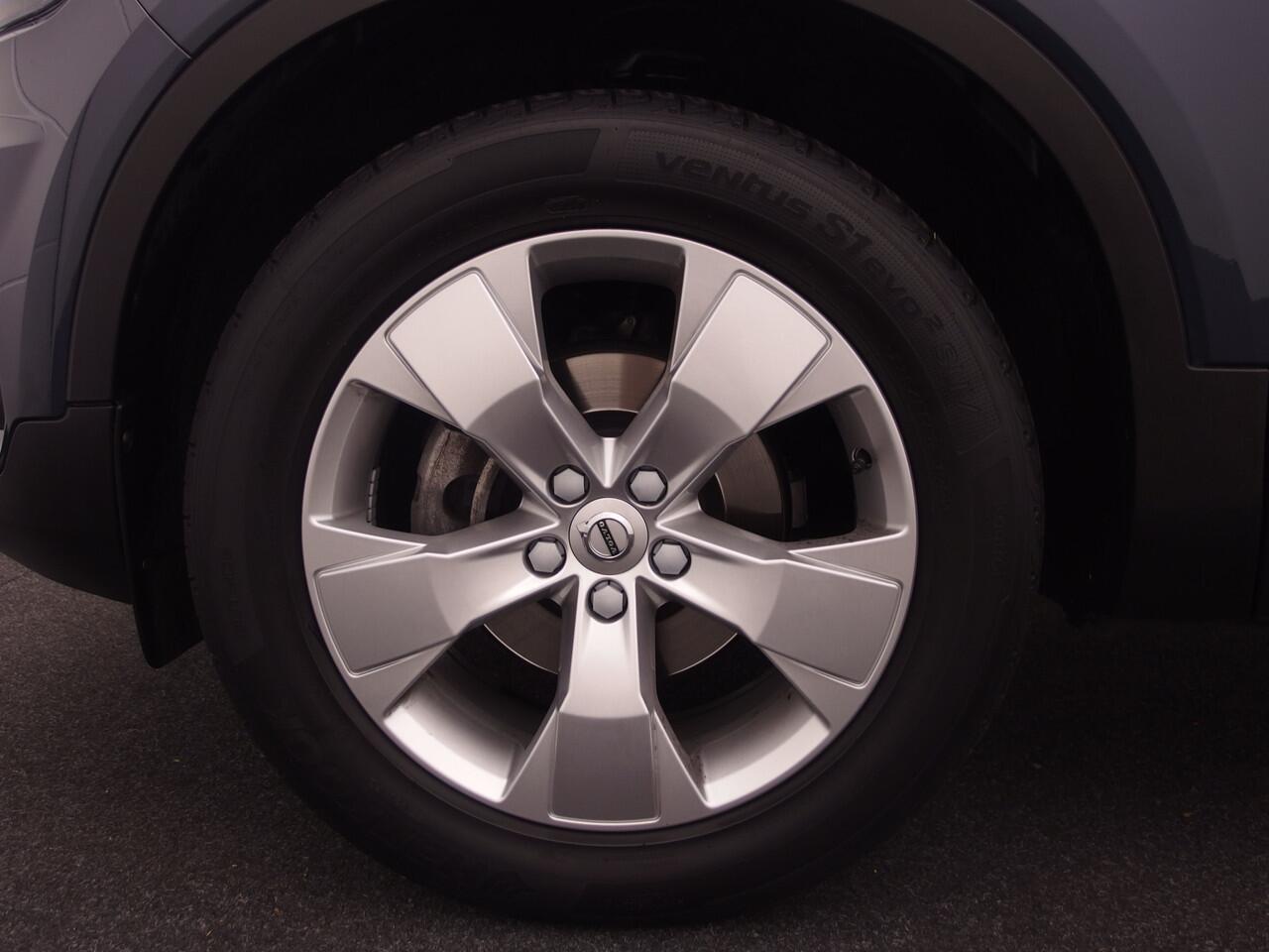 Volvo XC40 1.5 T3 Business Pro AUTOMAAT / TREKHAAK / FULL LED / KEYLESS / CAMERA / CARPLAY / NAVI / CLIMA / PDC / ACC / NL-AUTO