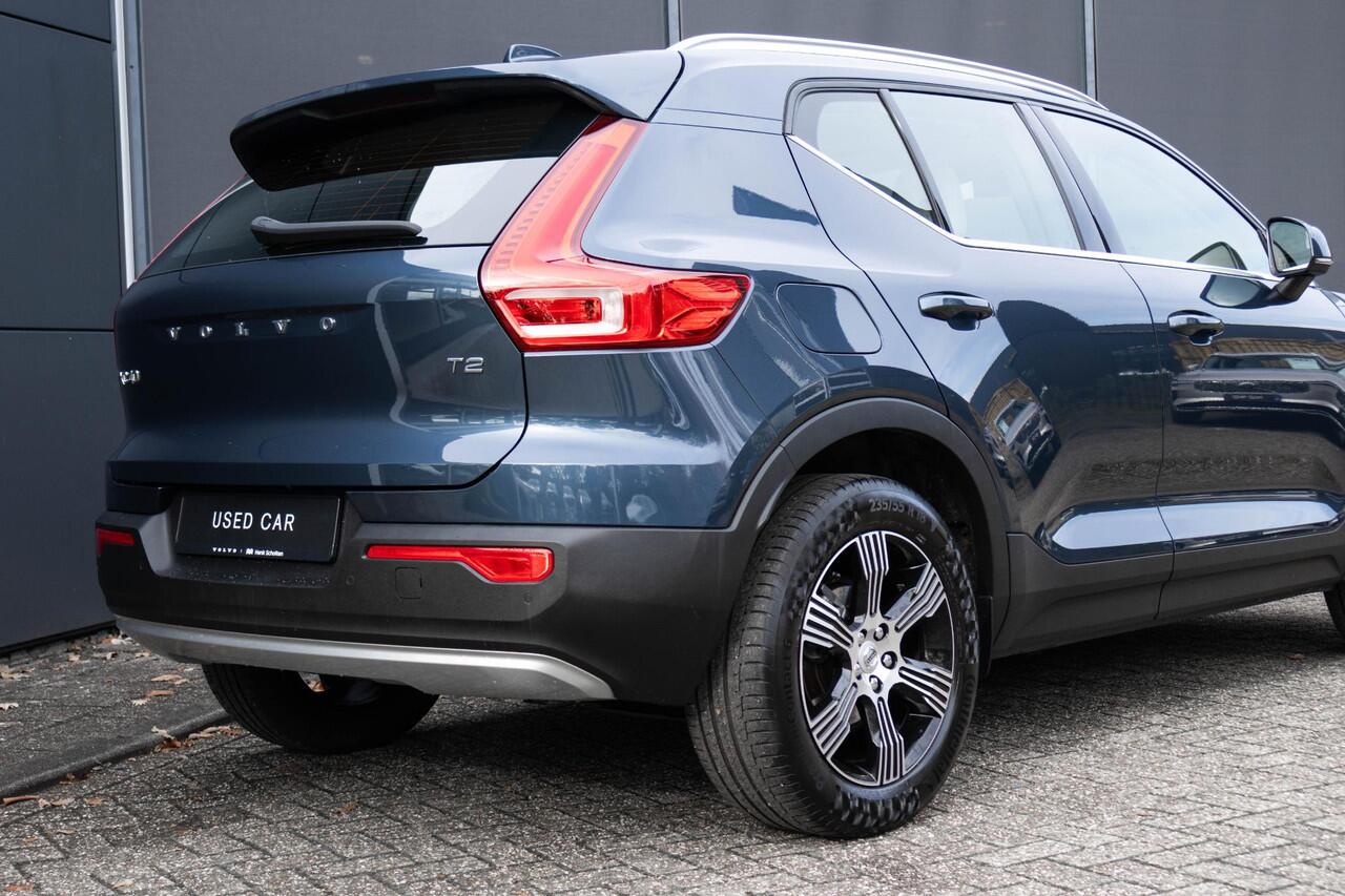 Volvo XC40 T2 Inscription | Parkeercamera | Fullmap Navigatie | Verwarmbare voorstoelen en Stuurwiel | Lederen bekleding | Semi Elektrische Trekhaak | BLIS | Adaptieve Cruise Control |