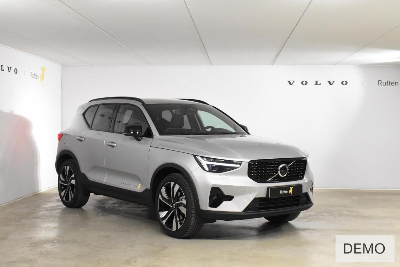 Volvo XC40 B4 211PK Automaat Plus Dark / Lighting Pack / Pixel led / 20'' Velgen / Donker getint glas
