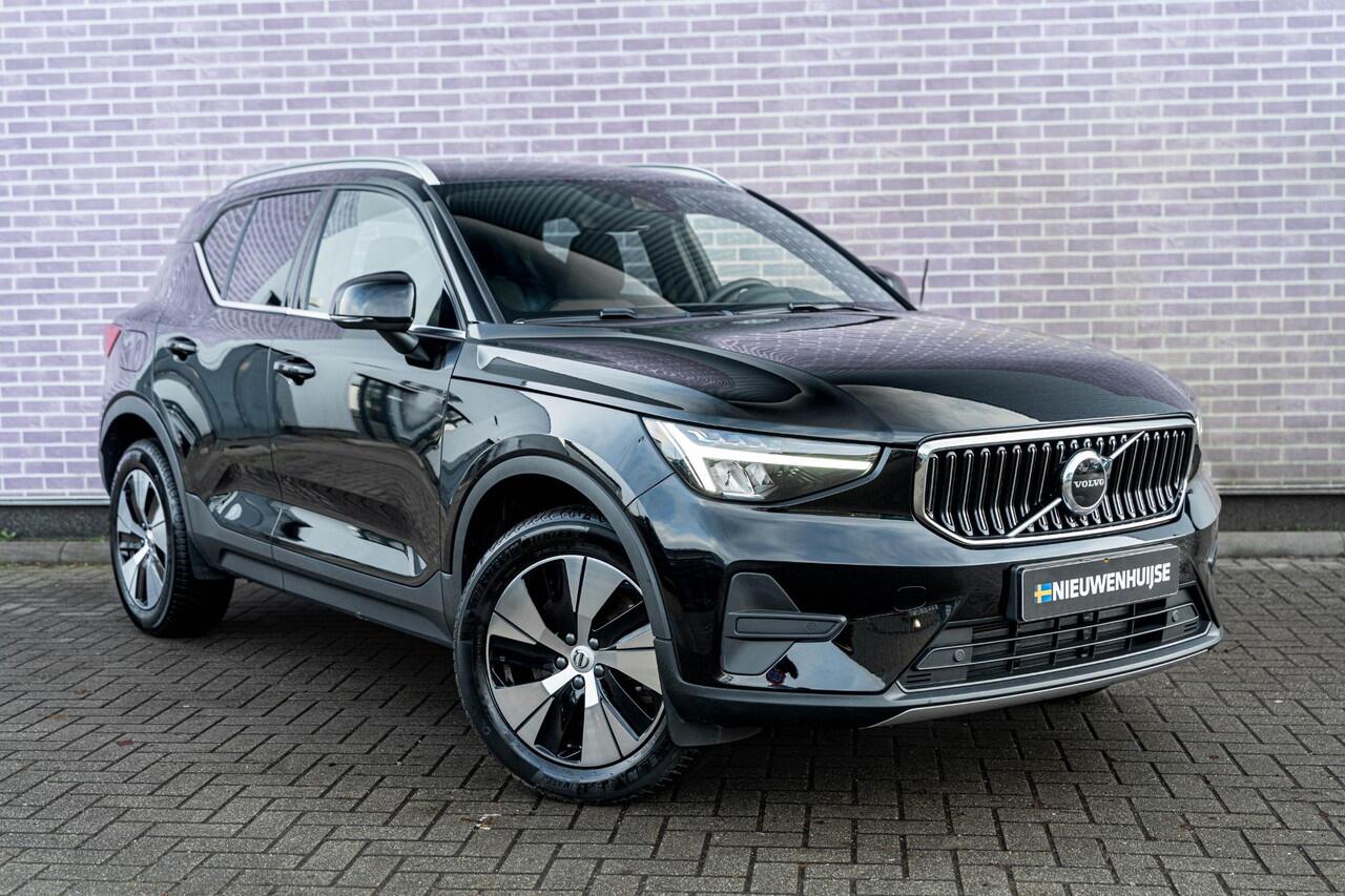 Volvo XC40 T4 Recharge Inscription Expression | Keyless | Stoel- en stuurverwarming | Achteruitrijcamera | Parkeersensoren voor + achter | Getint glas | Navigatie | Apple Carplay / Android Auto | LED koplampen |