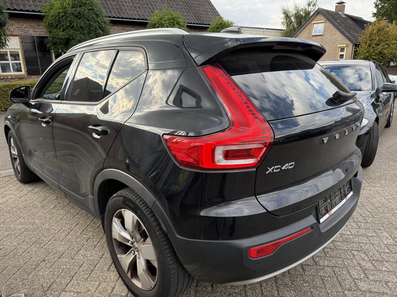 Volvo XC40 1.5 T3 Inscription XENON/CLIMA/NAVI