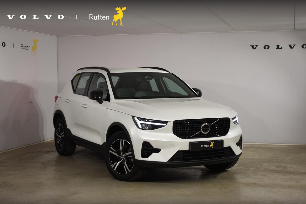 Volvo XC40 B4 211PK Automaat Plus Dark / Adaptieve Cruisecontrol / Parkeersensoren / Stoelverwarming / Stuurverwarming / Elektrische Stoelen / Trekhaak /
