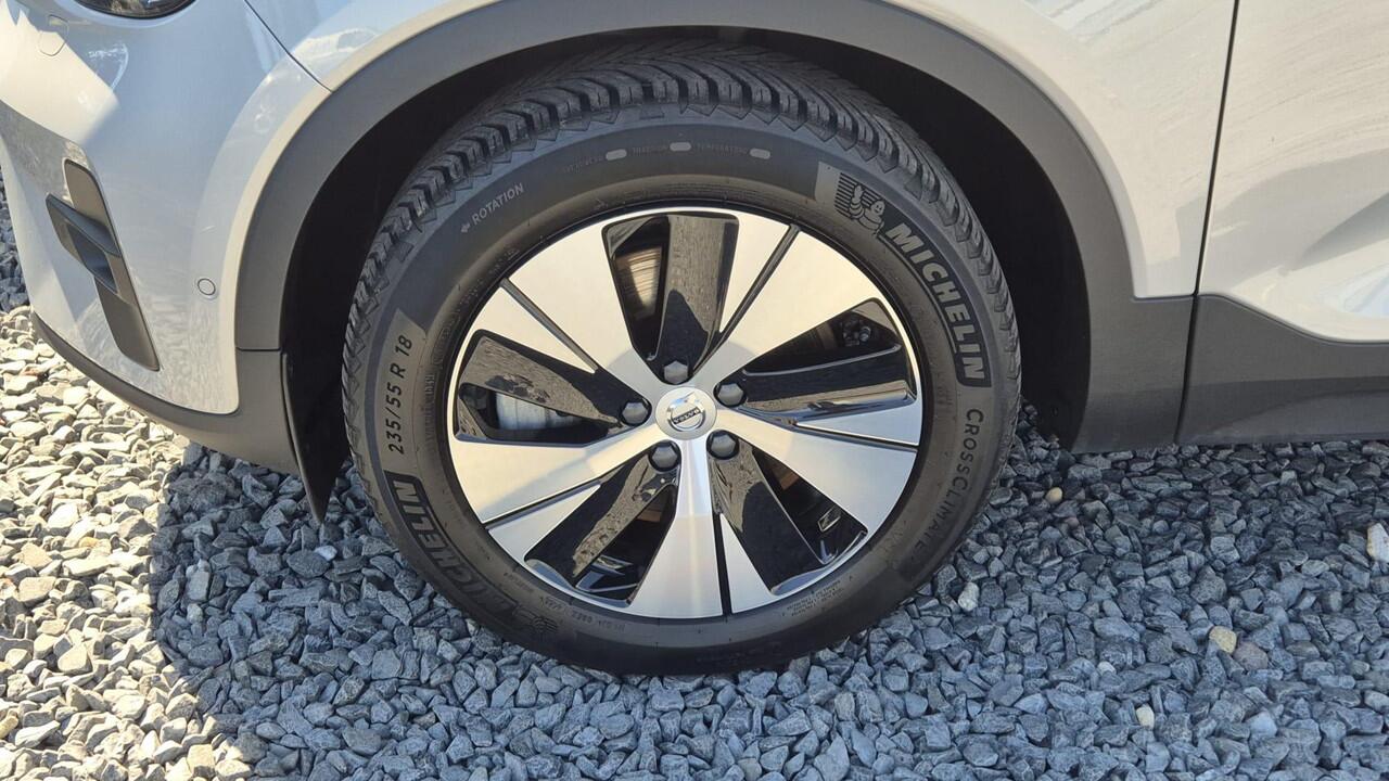 Volvo XC40 1.5 T4 PheV Plus Bright 360 Camera - Ligthing Pack - Telefoon lader - Winter Pack - Harman Kardon Sound - Nieuw Model