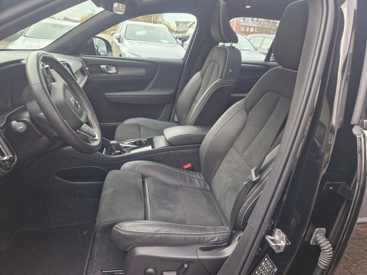 Volvo XC40 Recharge P8 AWD R-Design Pano | Harman Kardon | 20"