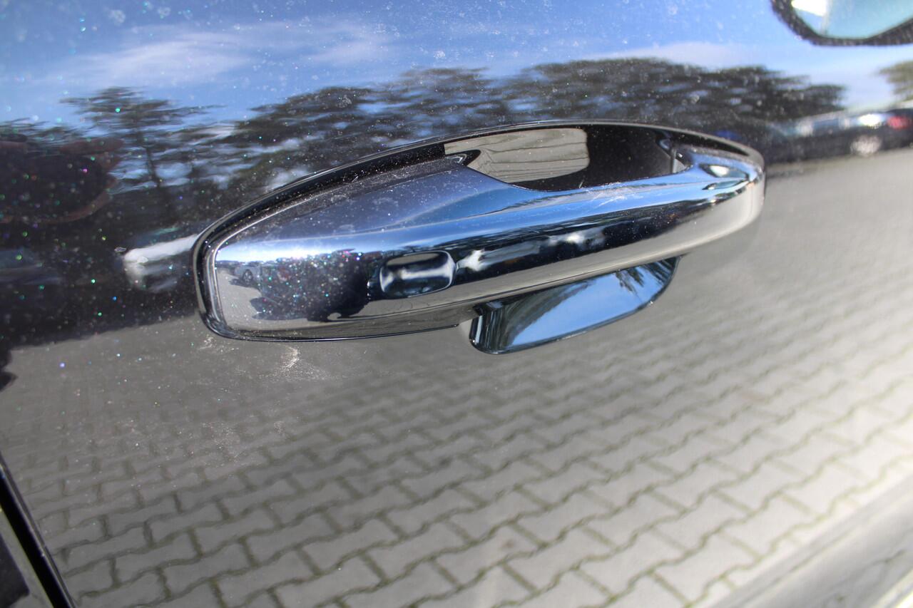 Volvo XC40 B4 Plus Dark | El. Bestuurders stoel | Trekhaak | Harman Kardon