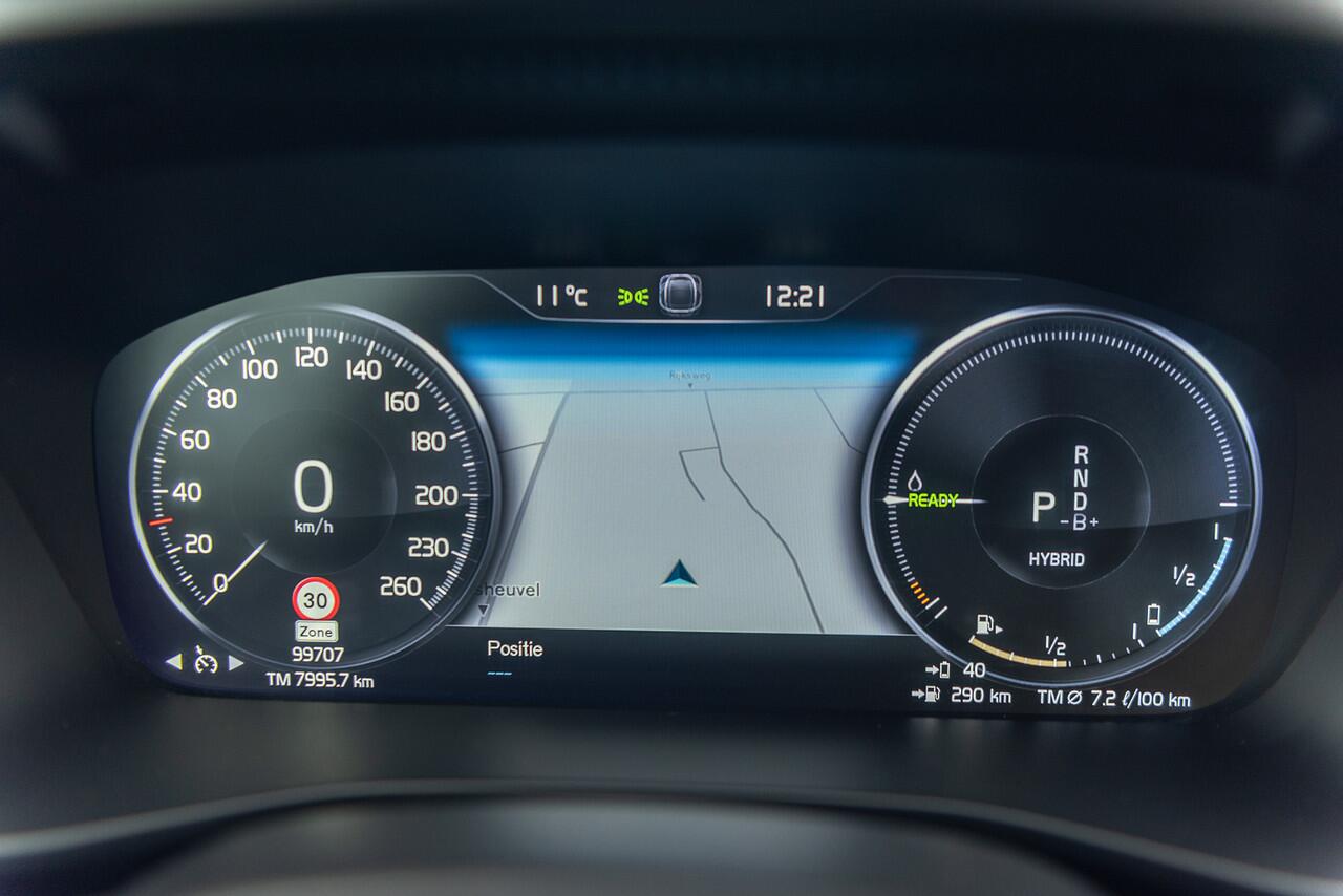 Volvo XC40 T4 Aut. Plug-in Hybrid Ultimate Bright Parkeercamera Navigatie 211pk