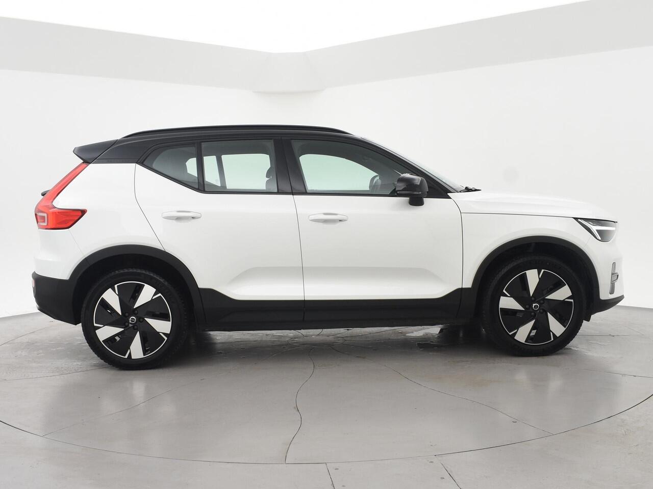 Volvo XC40 238 PK SINGLE MOTOR PLUS 69 kWh + ELEK. TREKHAAK | ACC | 19 INCH | CAMERA