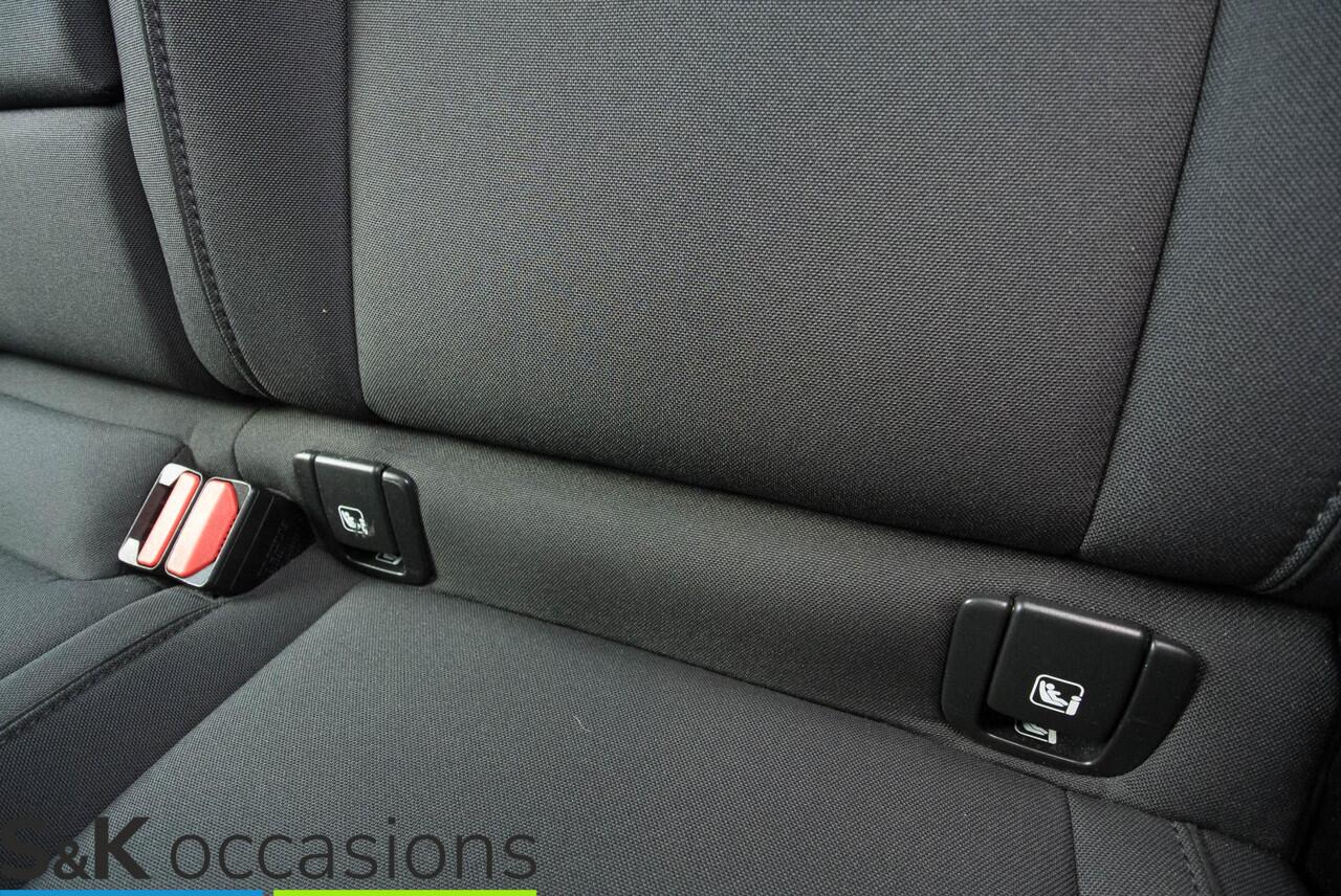 Volvo XC40 1.5 T4 Recharge panoramadak 360cam Trekhaak