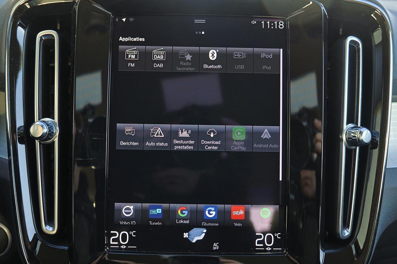 Volvo XC40 T4 Recharge Inscription Expression - Parkeersensoren achter - Cruise control - Standkachel - Elektr. inklapbare trekhaak - 18' LMV