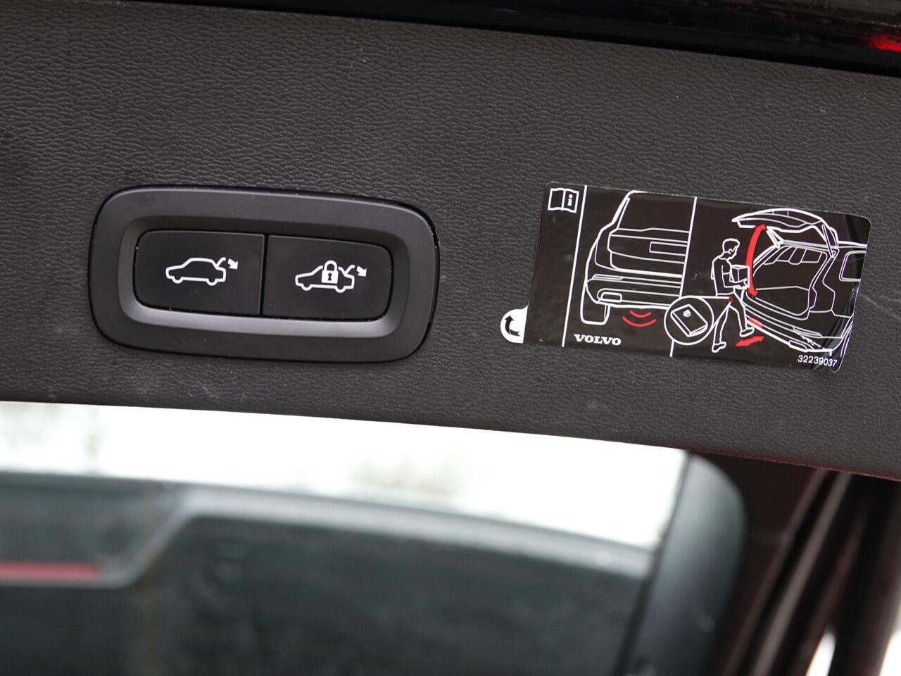 Volvo XC40 1.5 T4 Recharge Inscription Expr. NAVI | ECC | LED | CRUISE | PDC