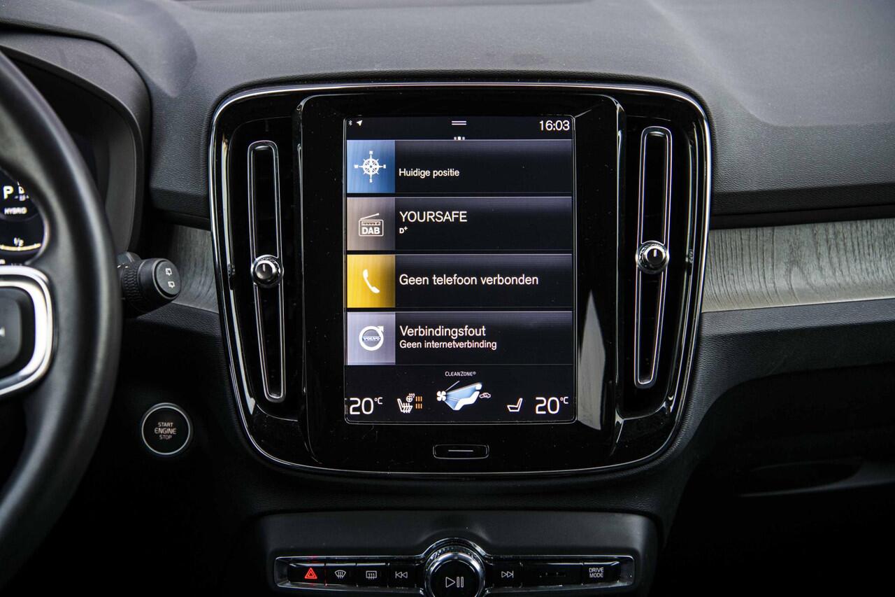 Volvo XC40 1.5 T4 Recharge Inscription | Trekhaak | 19" | Adaptieve Cruise Control | Leder | Parkeer Camera | Keyless Entry |