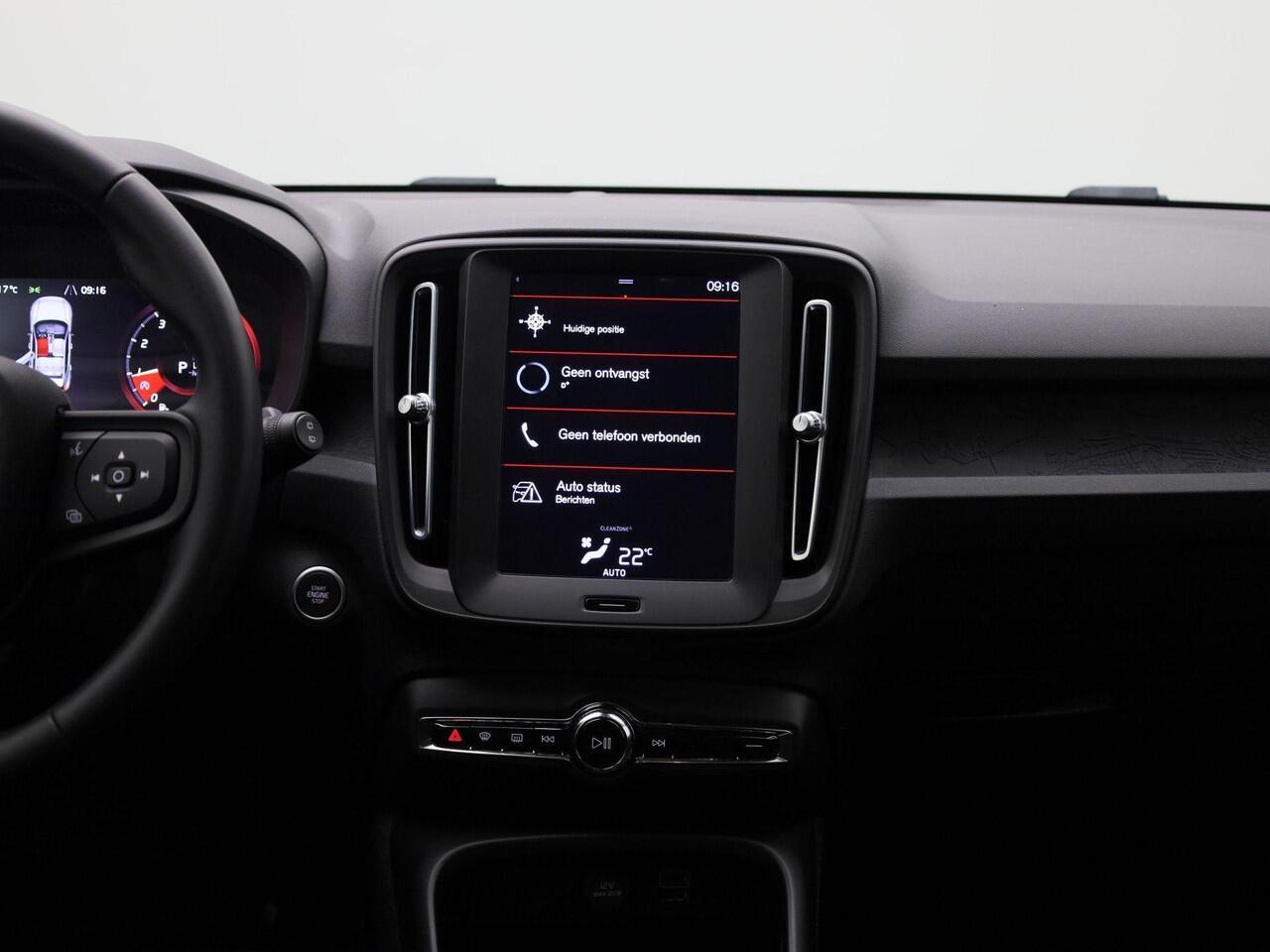 Volvo XC40 T2 Momentum Core | Navigatie | Camera | Apple Carplay/Android Auto