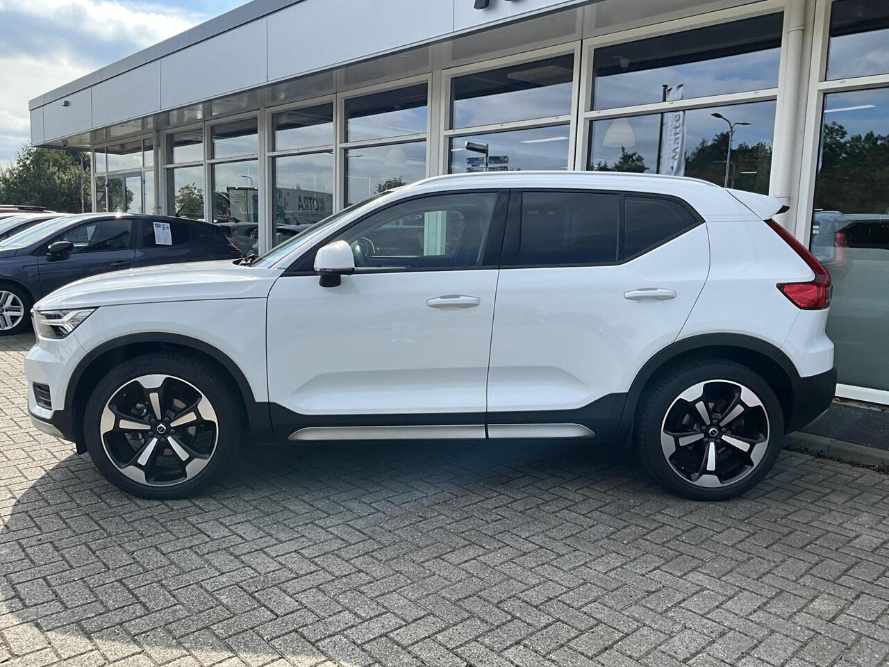 Volvo XC40 1.5 T2 Momentum