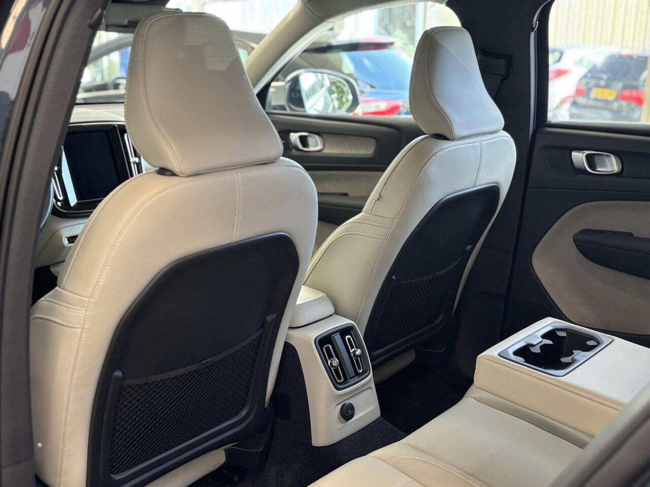 Volvo XC40 1.5 T5 Recharge Inscription * BLIS * CREME LEER Elektr+memory * HARMAN KARDON