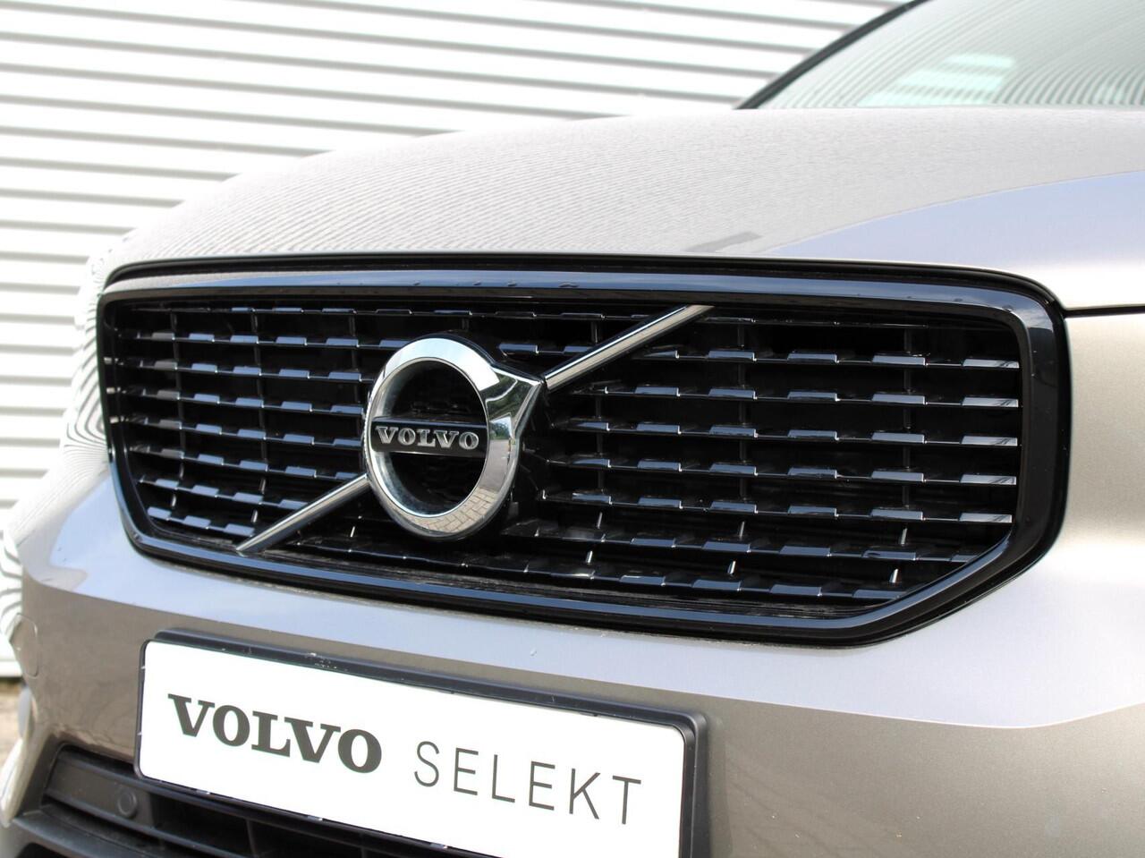 Volvo XC40 1.5 T4 Recharge R-Design Automaat / Leder interieur / Privacy Glass / LED koplampen