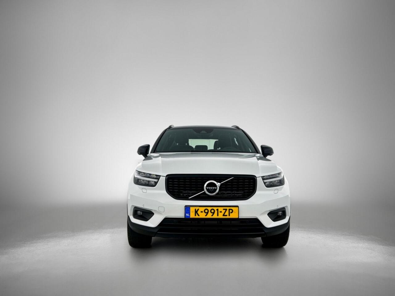 Volvo XC40 1.5 T5 Recharge R-Design | 360º Camera | BLISS |