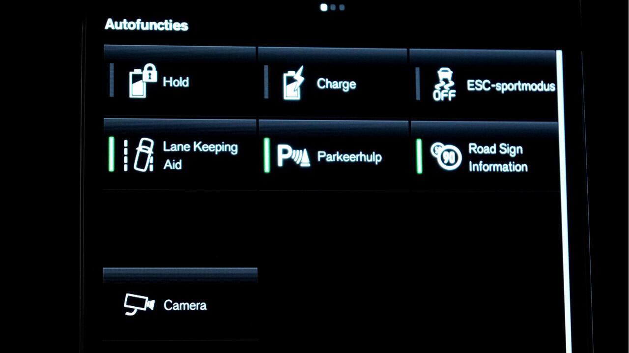 Volvo XC40 1.5 T5 Plug-in Hybrid 193kW/262pk DCT7 FACELIFT! Plus Bright CLIMA + CRUISE + FULL LED HIGH BEAM + NAVI SENSUS + LANE ASSIST + SPORTSTOELEN + KEYLESS ENTRY&GO + CAMERA + MISTLAMPEN VOOR + PARKSENSOREN + 18" LM-VELGEN!!