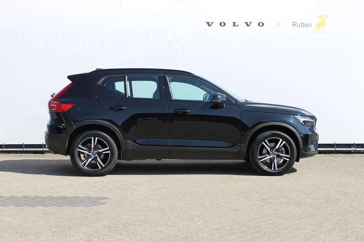 Volvo XC40 B4 211PK Automaat Plus Dark Adaptieve Cruise Control / Semi elektrisch wegklapbare trekhaak / Verwarmbare voorruit / Google Infotainment / Blis / Parkeersensoren voor en achter met parkeercamera