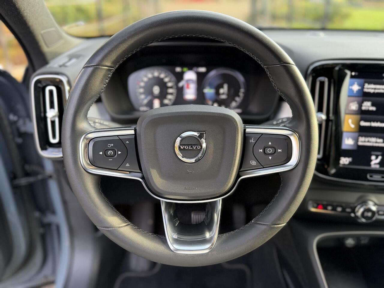 Volvo XC40 T4 Plug-In Hybrid Inscription | Trekhaak | Camera | LED | Cruise | Clima |