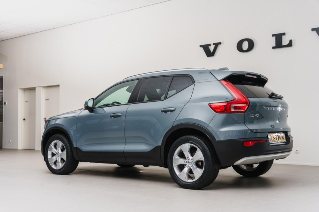 Volvo XC40 T3 Geartronic Momentum Pro