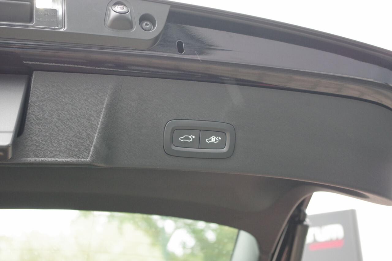 Volvo XC40 1.5 T5 Plug-in hybrid Plus Bright 263 PK PHEV, Adap. Cruise Control, Winterpakket, Camera