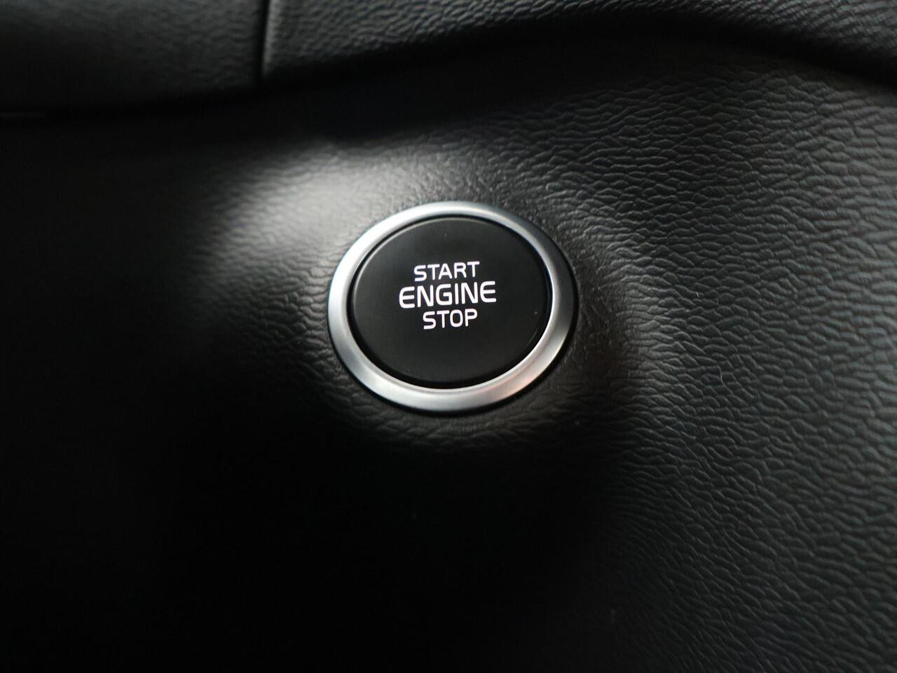 Volvo XC40 1.5 T5 Recharge R-Design | Automaat | Digitale cockpit | Apple Carplay - Androidauto | Automatische achterklep |