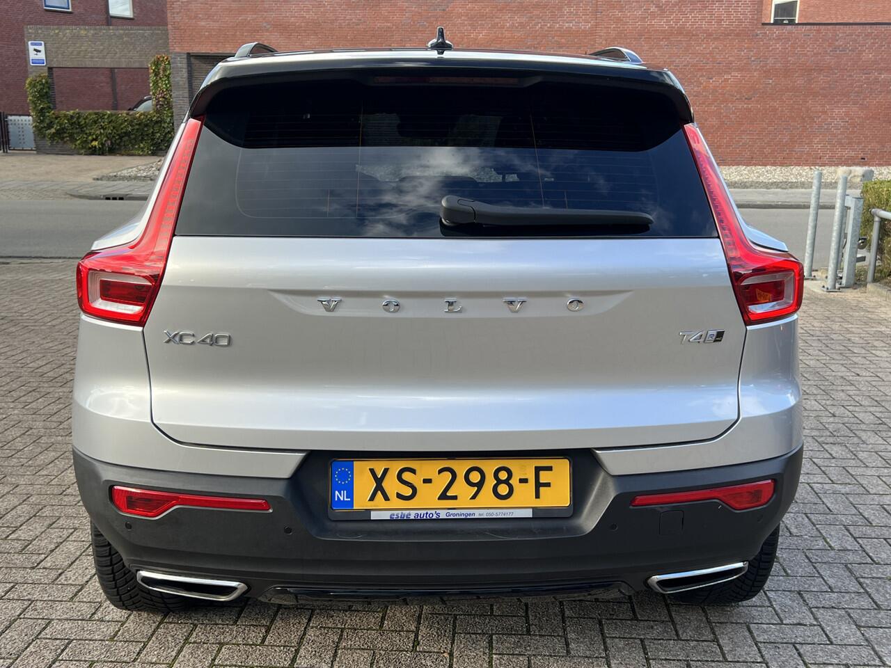 Volvo XC40 2.0 T4 Automaat 190 pk AWD R-Design Navigatie Trekhaak 2000 kg Panoramadak ACC Pilot Assist 360 Camera Vol Leder Elek stoelen Standkachel Apple Carplay Vol Opties NL Auto 4-WD