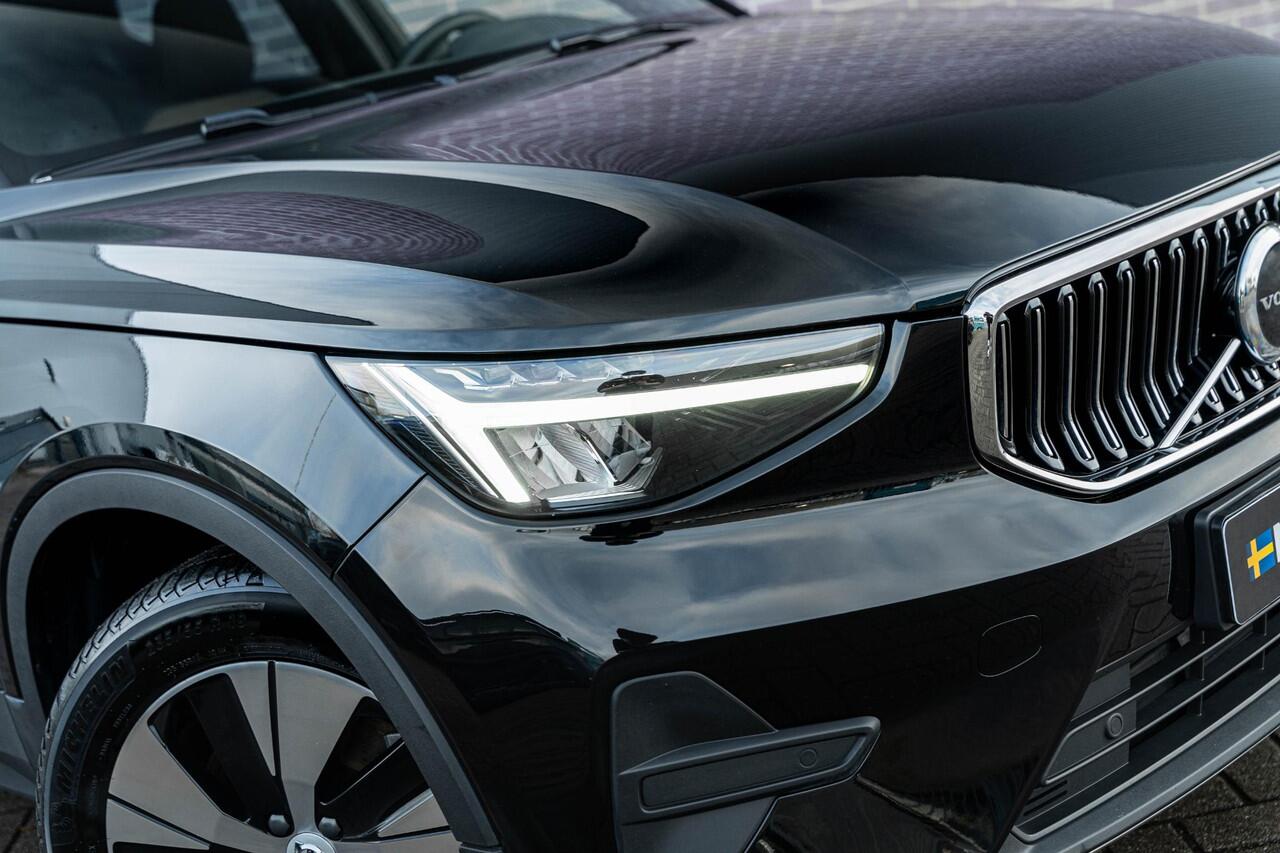 Volvo XC40 T4 Recharge Inscription Expression | Keyless | Stoel- en stuurverwarming | Achteruitrijcamera | Parkeersensoren voor + achter | Getint glas | Navigatie | Apple Carplay / Android Auto | LED koplampen |