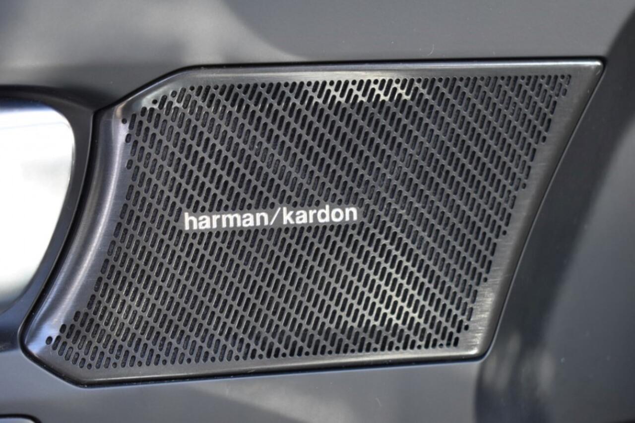 Volvo XC40 1.5 T4 RECHARGE / LEDER / H/K AUDIO / EL. STOEL+MEMORY