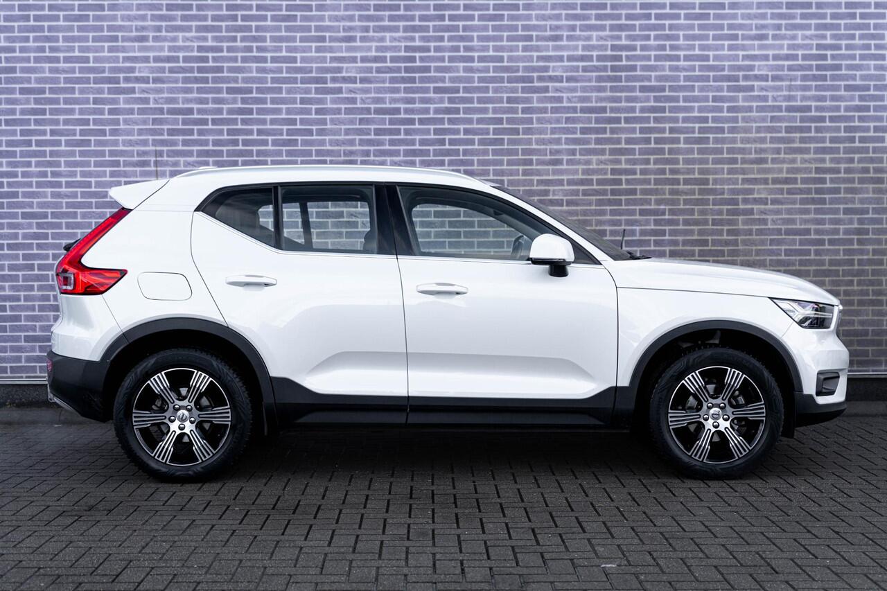 Volvo XC40 T2 Inscription | Stoel- / Stuurverwarming | Adaptive Cruise Control | Dodehoekdetectie | Keyless Entry | Climate | Volvo On Call |