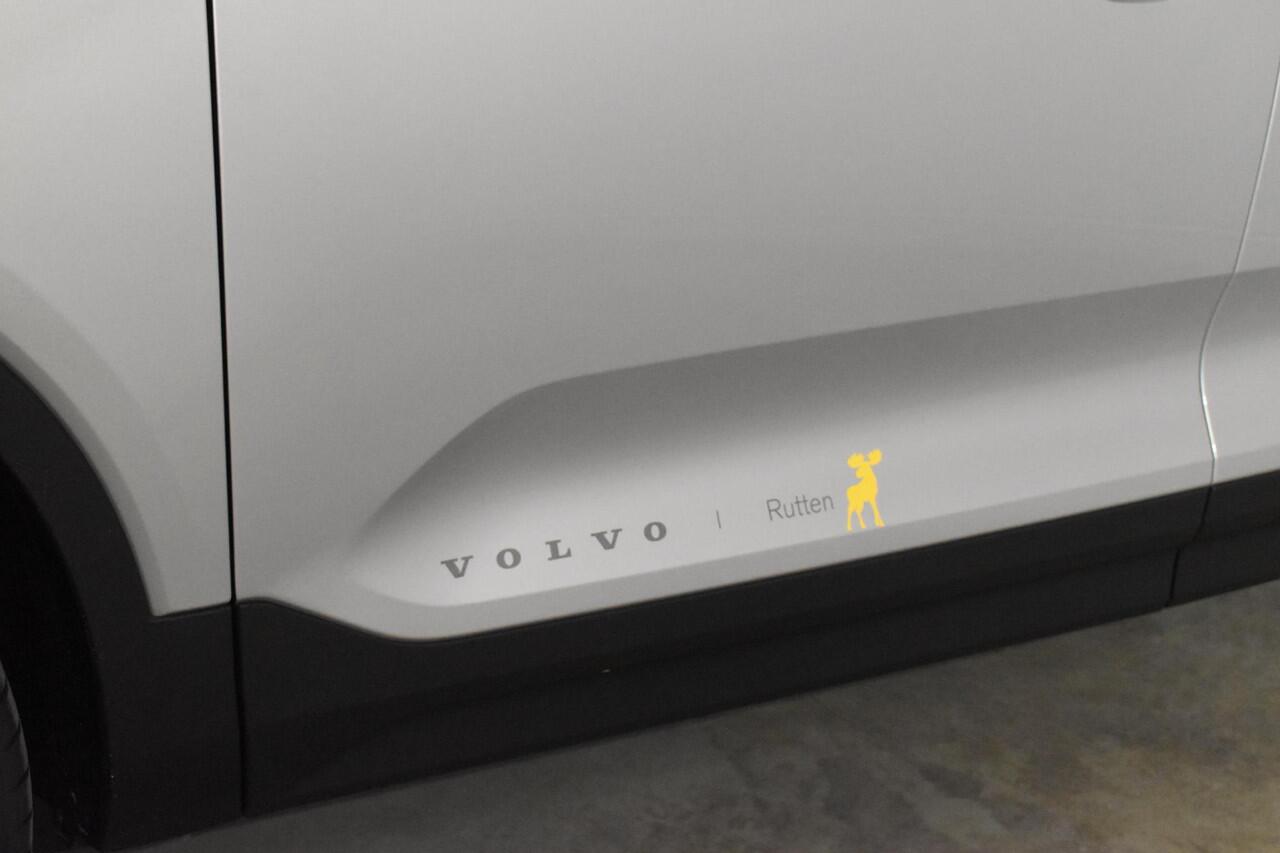 Volvo XC40 B4 211PK Automaat Plus Dark / Lighting Pack / Pixel led / 20'' Velgen / Donker getint glas