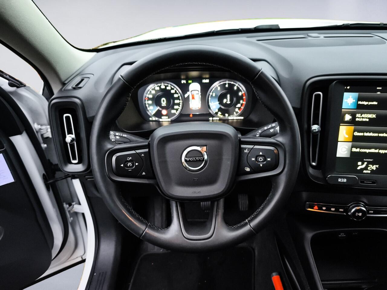 Volvo XC40 1.5 T2 Momentum Core 1e-Eig. & Dealer-Onderh. BOVAG-Garantie. NL-Auto.