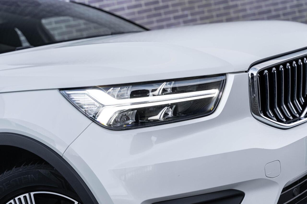 Volvo XC40 T2 Inscription | Stoel- / Stuurverwarming | Adaptive Cruise Control | Dodehoekdetectie | Keyless Entry | Climate | Volvo On Call |