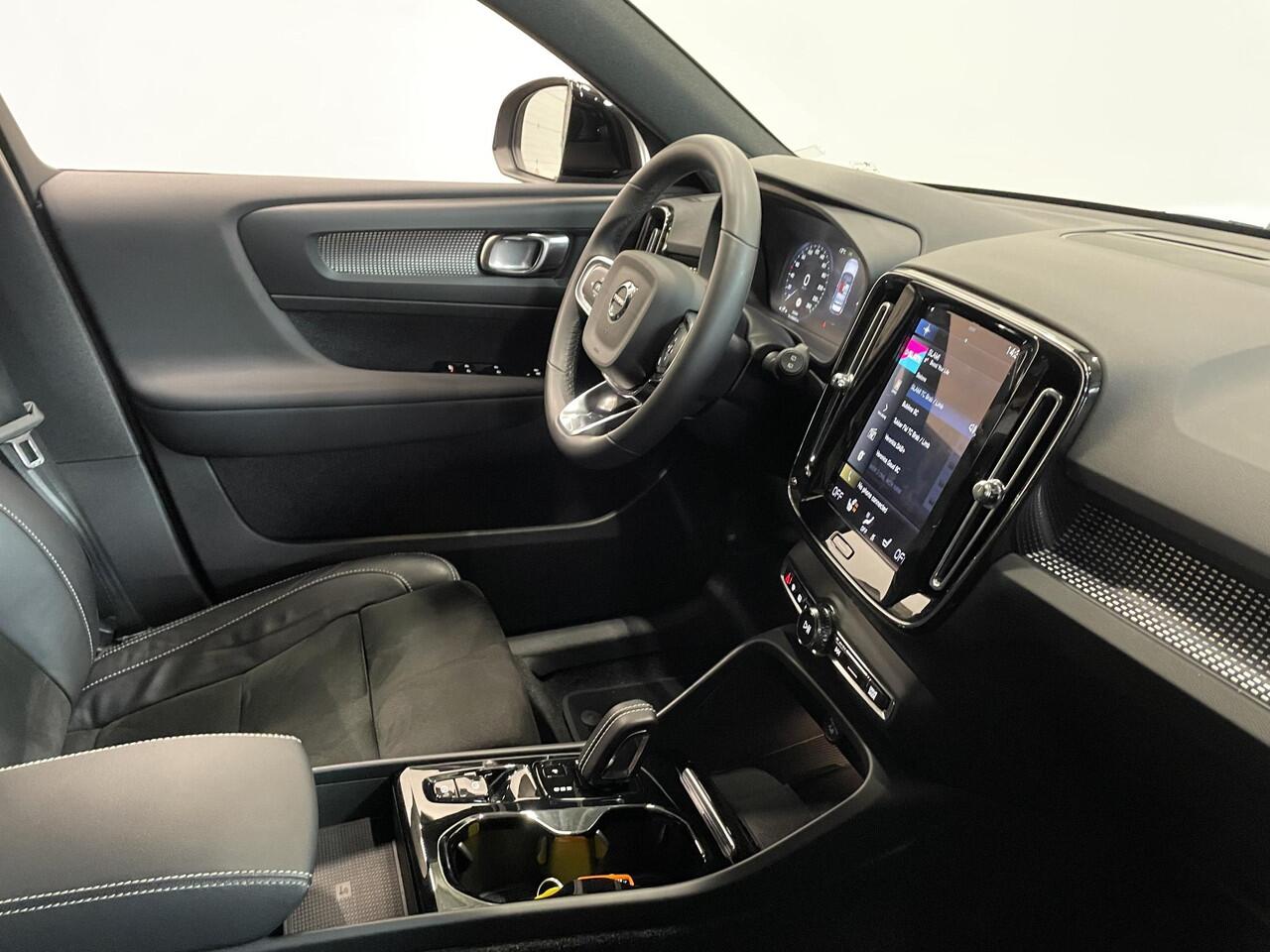 Volvo XC40 1.5 T5 262pk Recharge R-Design Navigatie Apple Carplay/ Android Auto Camera Parkeersensoren Cruise Control Stoelverwarming Full Led Virtual Cockpit Climate Control Lichtmetalen velgen