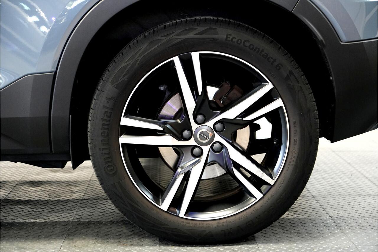 Volvo XC40 1.5 T5 193kW/262pk DCT7 Recharge R-Design HARMAN/KARDON + EL.TREKHAAK + LEER/ALCANTARA + EL.STOEL MET MEMORY + CRUISE + LANE ASSIST + NAVI SENSUS + KEYLESS ENTRY&GO + CAMERA + PARKSENSOREN V&A + 19" LM-VELGEN!!